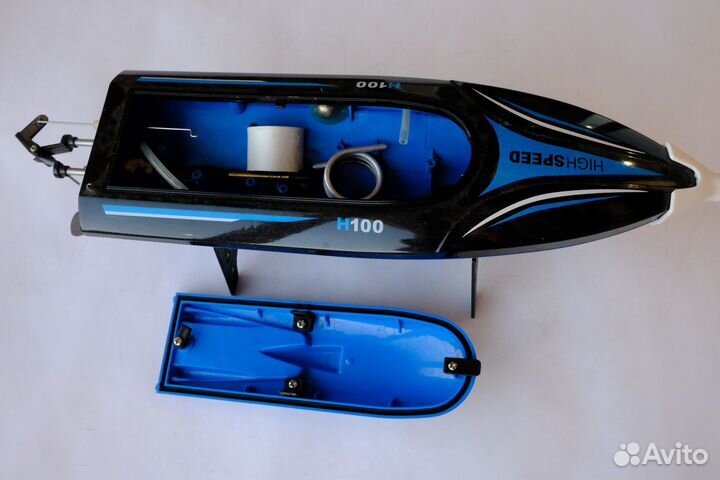 Радиоуправляемая лодка