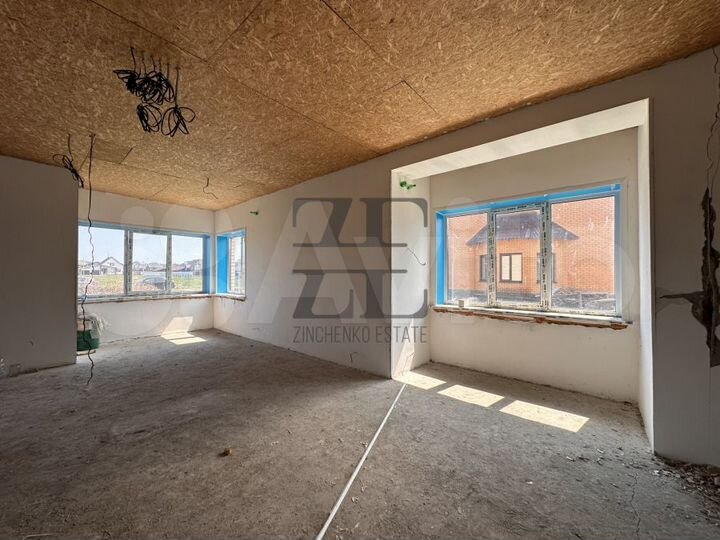 Дом 215,3 м² на участке 10,7 сот.