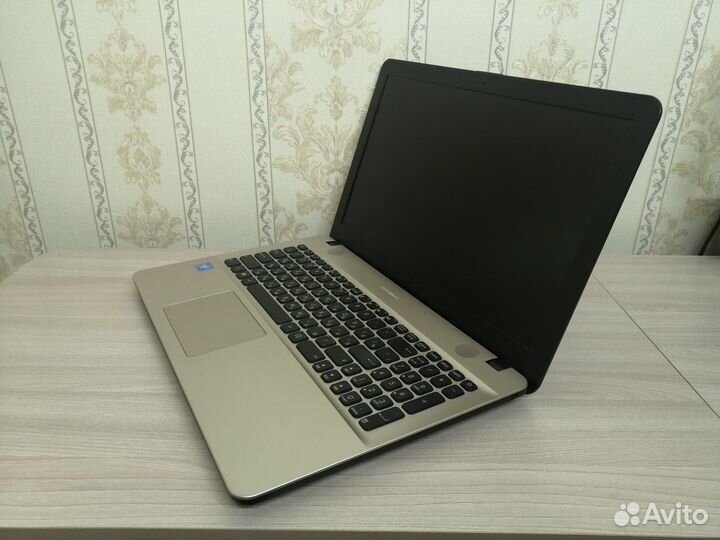 Ноутбук Asus 15.6