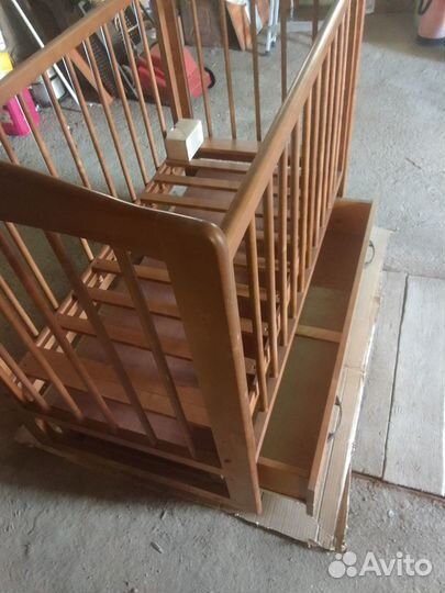 Детская кроватка