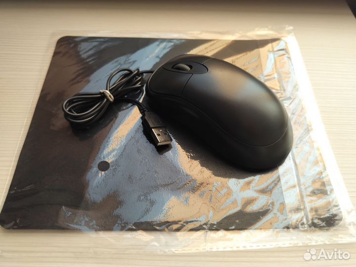 Компьютерный коврик и мышка