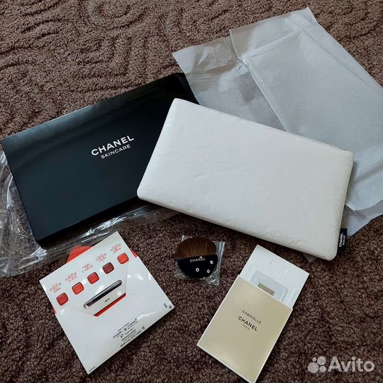 Chanel большая косметичка кисть губная набор