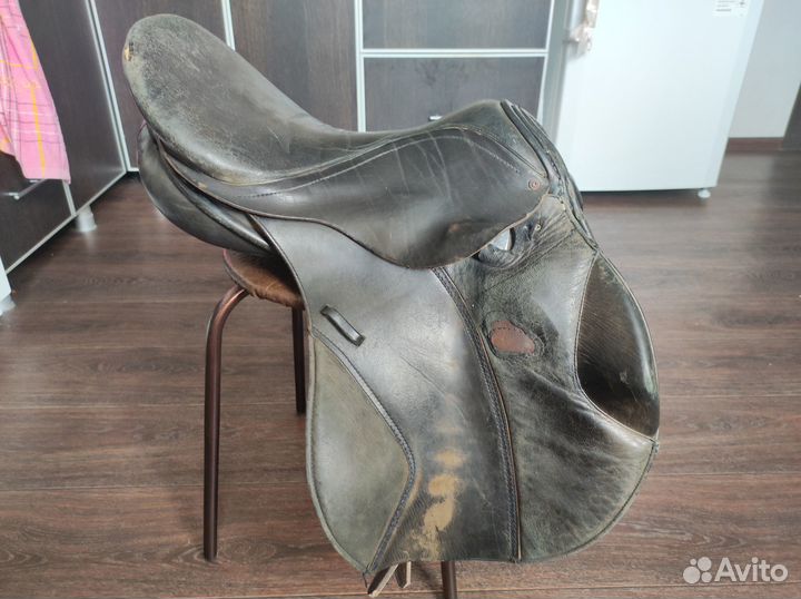 Седло для лошади универсальное