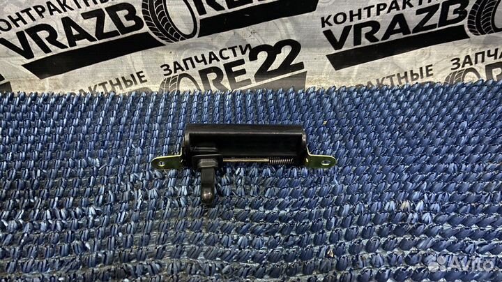 Ручка открывания багажника Toyota Harrier MCU15