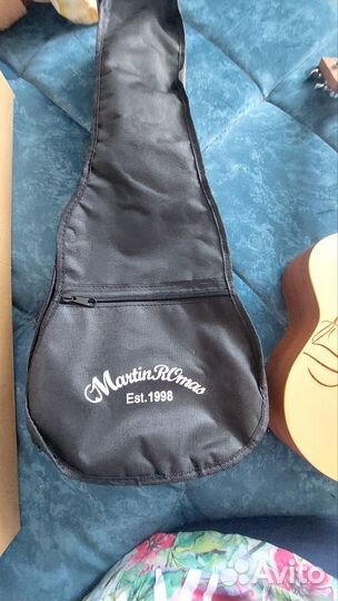 Укулеле новый