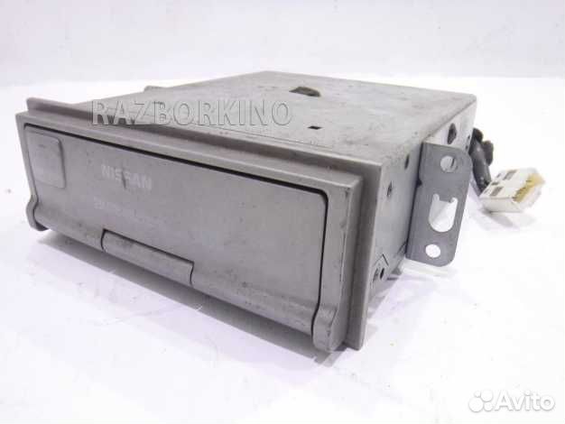 CD-чейнджер Ниссан Presage U30