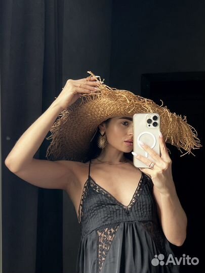 Шляпа женская соломенная с широкими полями