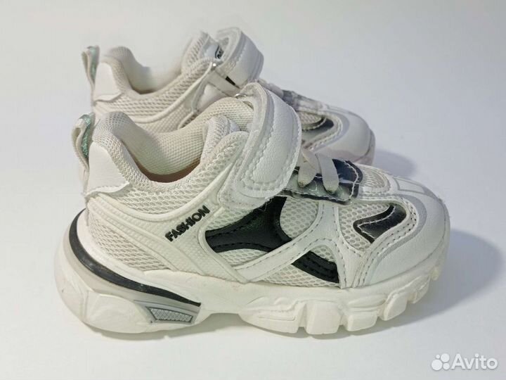 Кроссовки детские