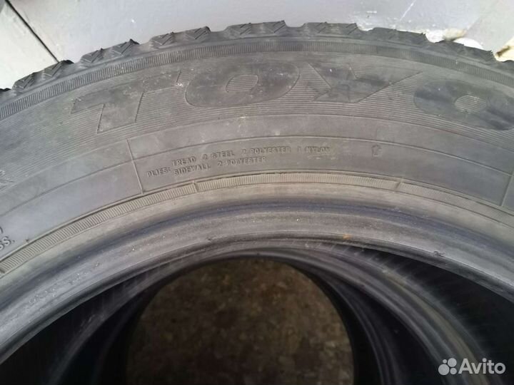 Toyo Observe GSi-5 225/60 R17 99
