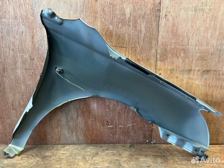 Крыло переднее левое Toyota Avensis AZT251 2azfse