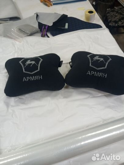 Автомобильная подушка на подголовник