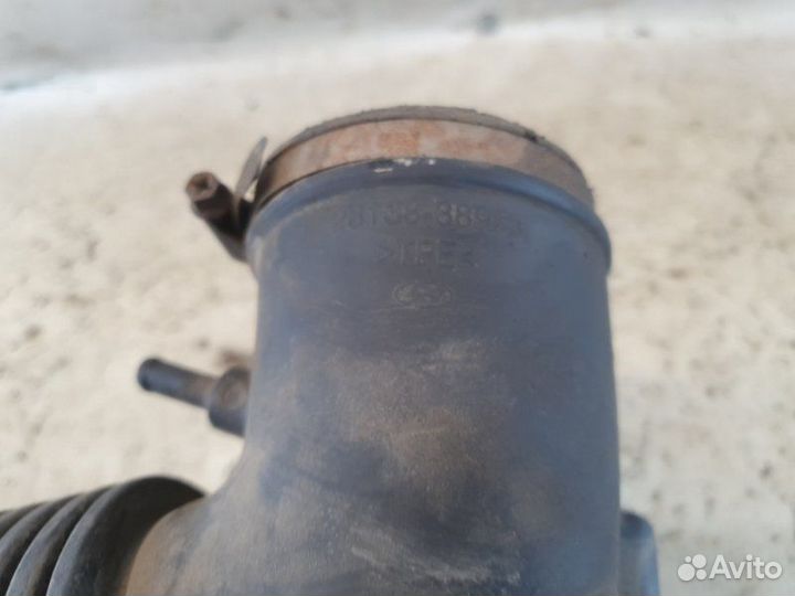 Патрубок Hyundai Sonata 5 G4GC 2008