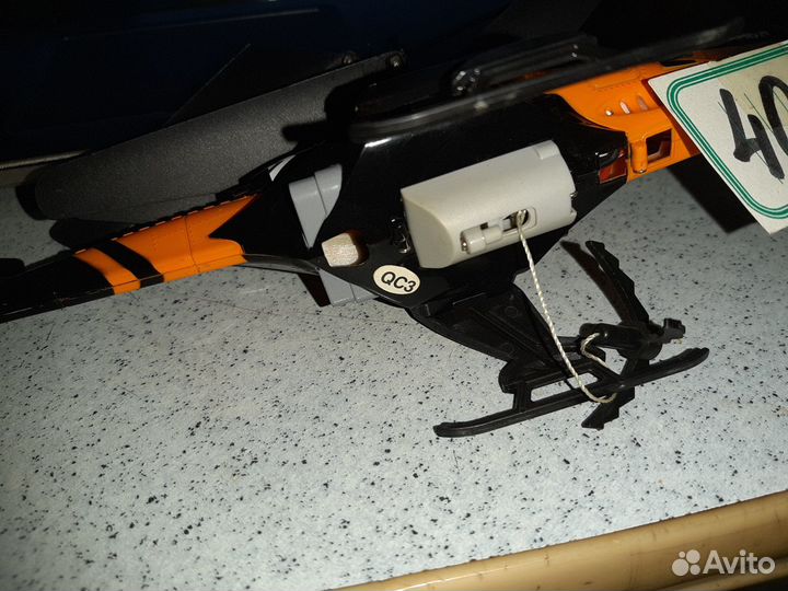 Вертолет р/у с лебедкой новый на запчасти