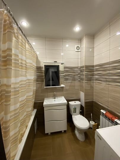 2-к. квартира, 70 м², 1/3 эт.