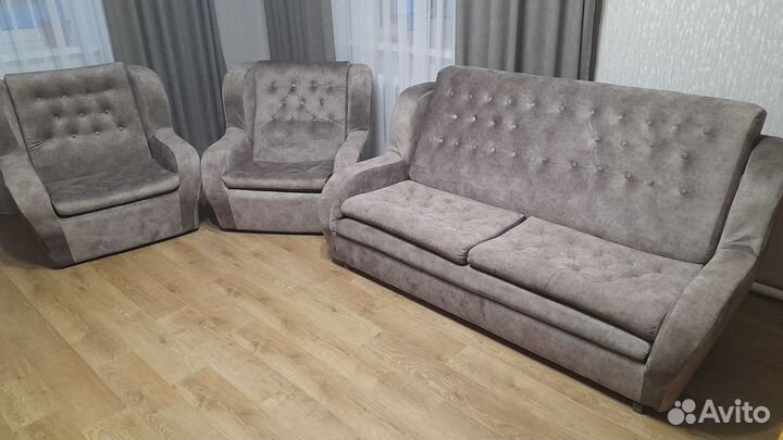 Набор мягкой мебели: диван, кресла- 2 шт