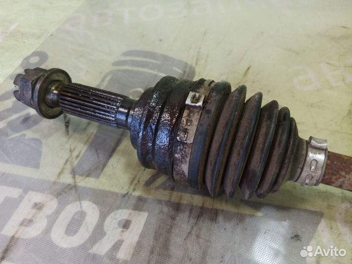 Ось привод шрус задний Mitsubishi Asx 2.0