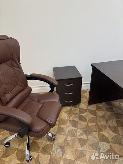 Офисная мебель комплектом