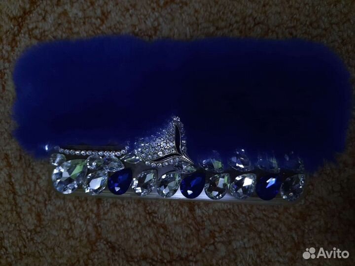 Чехол на телефон