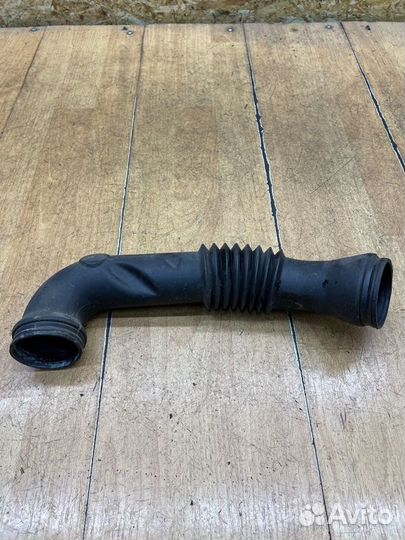 Патрубок воздушного фильтра Ford Fusion fxja 2005