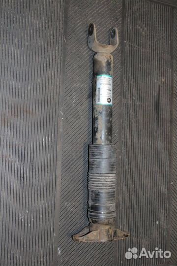 Амортизатор задний Jeep Grand Cherokee WK2 рестал