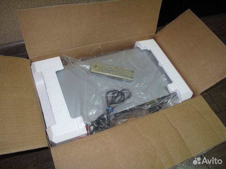 DVD-плеер LG DV656X