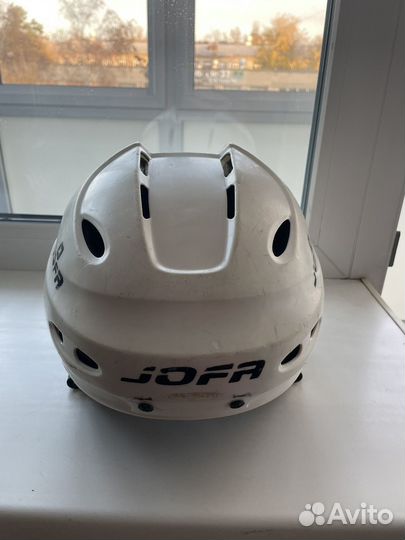 Хоккейный шлем