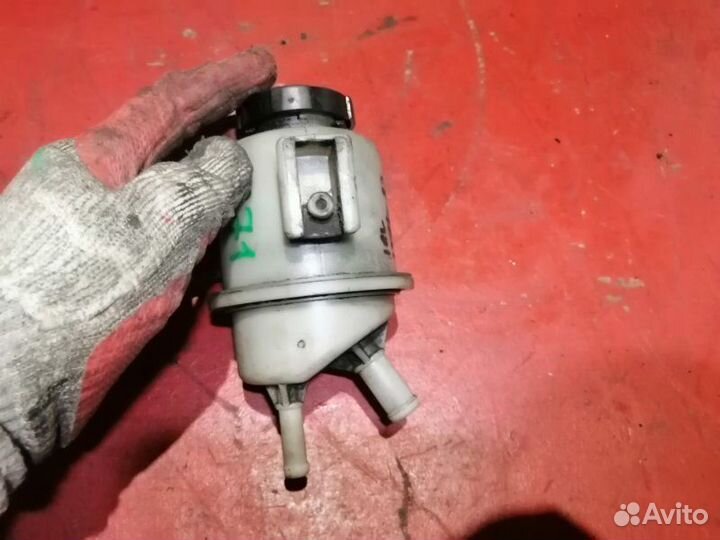 Бачок гидроусилителя Nissan Navara D40 YD25ddti