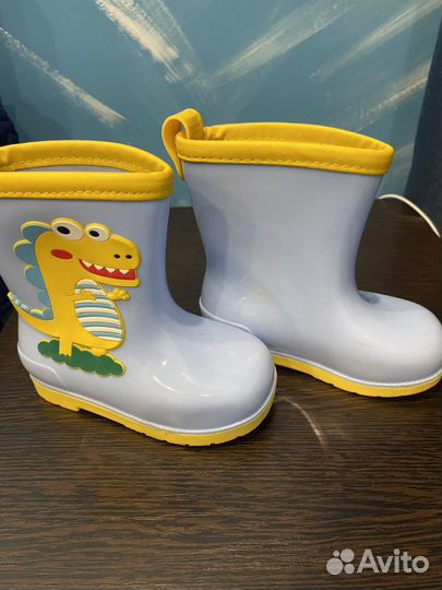 Детские резиновые сапоги