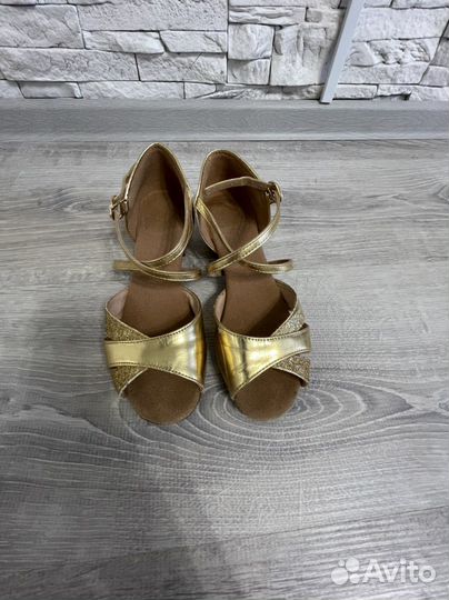 Танцевальные туфли для девочек