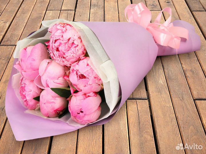 Букет из 61 пиона