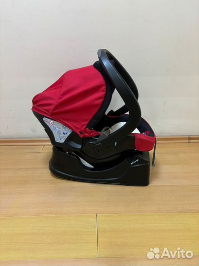 Автокресло Chicco с базой
