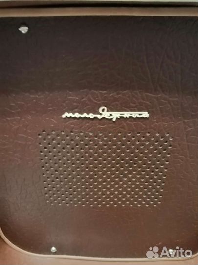 Виниловый проигрыватель