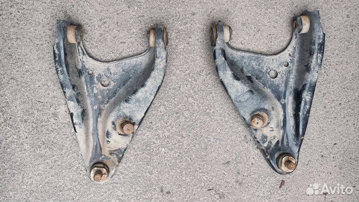 Рычаги передней подвески Логан, Ларгус, Сандеро