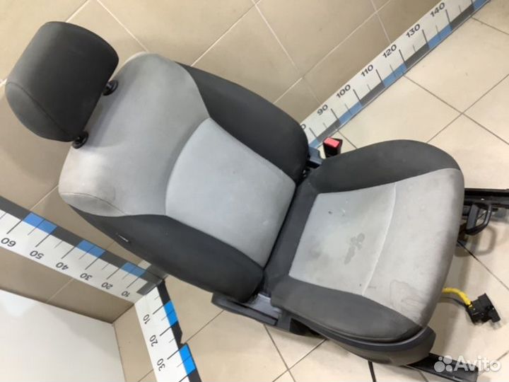 Сиденье переднее правое Chevrolet Cruze седан 1