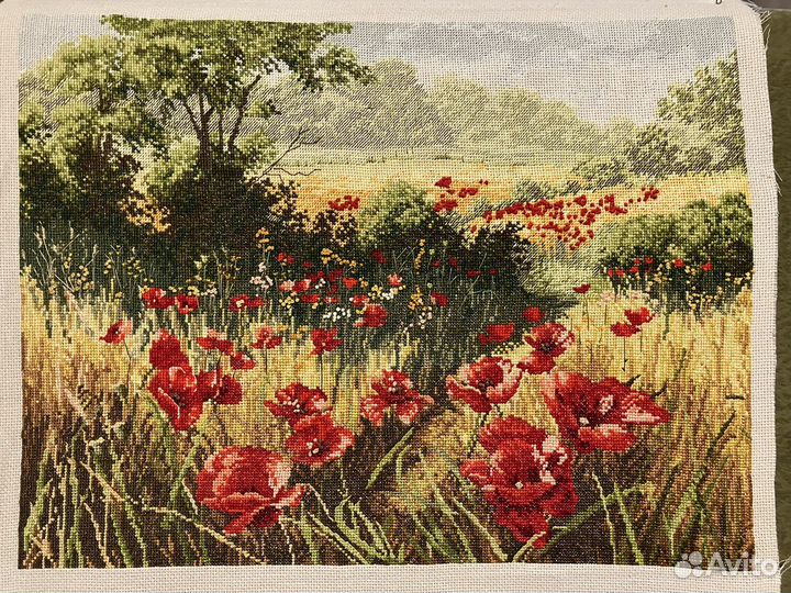 10 вышитых крестиком картин