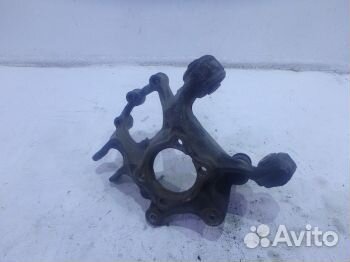 Кулак задний правый Мазда