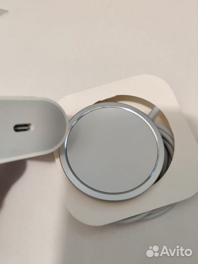 Беспроводное магнитное зарядное iPhone 11 12 13 14