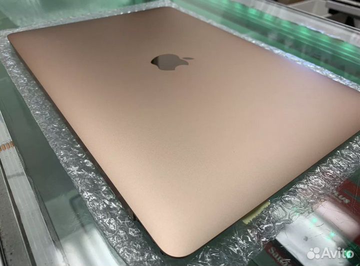 Новый дисплей MacBook Air 13 Retina (M1) Gold