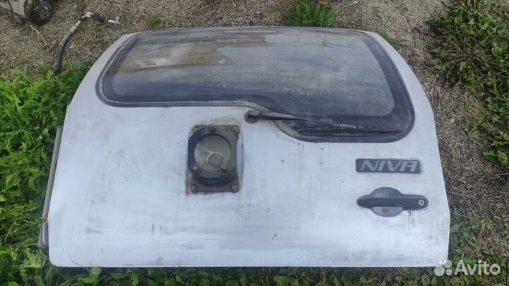 Дверь задняя шевролет нива