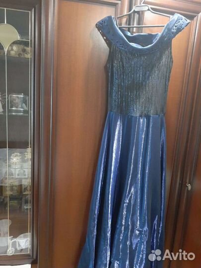 Вечернее платье