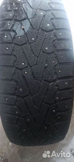 Pirelli Ice Zero 215/55 R17