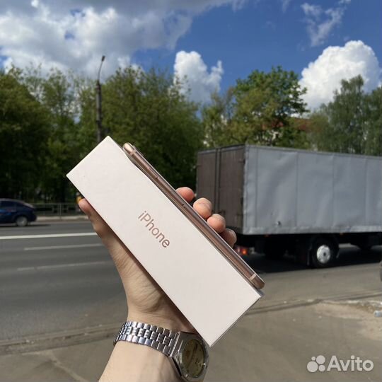 iPhone 8 Plus, 64 ГБ