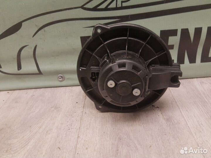 Моторчик отопителя Toyota Corolla E12 / 120
