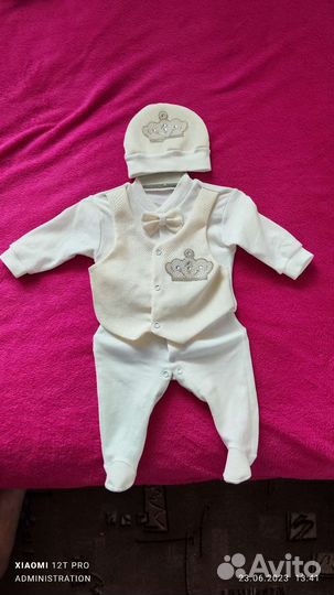 Продам 2 костюма