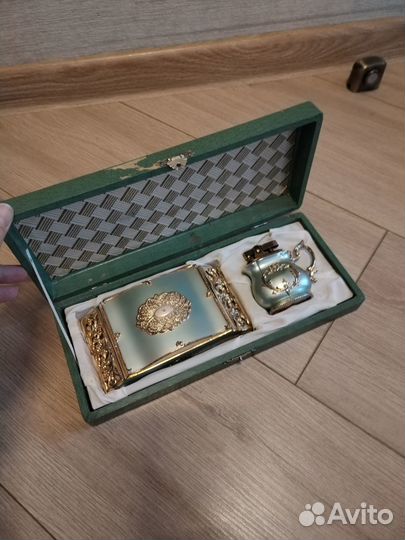 Винтажный комплект зажигалка и портсигар