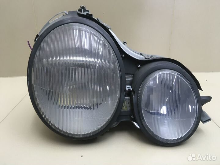 Фара правая галоген Mercedes W210