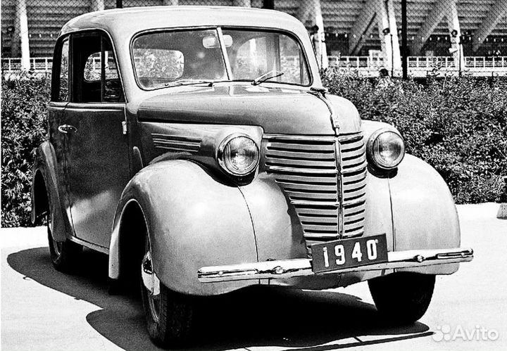 Две модели автомобилей, ким 10