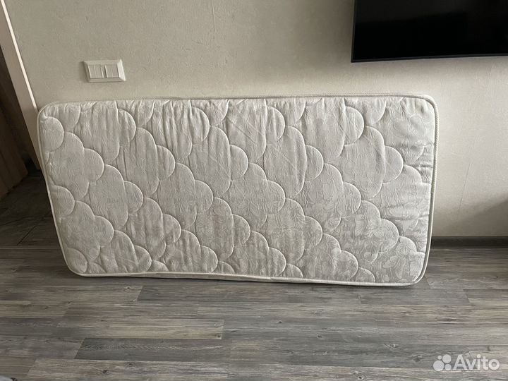 Детская кровать домик с матрасом