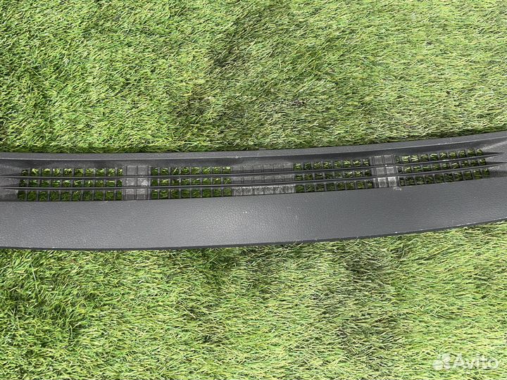 Накладка торпедо верхняя Dodge Nitro 2011