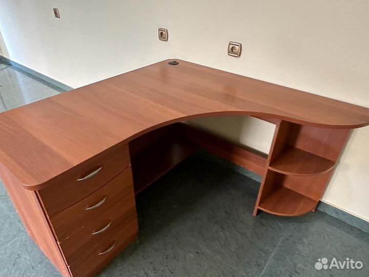 Компьютерный стол бу с тумбой